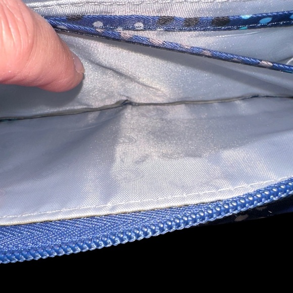 LUG KICKFLIP CONVERTIBLE CROSSBODY WALLET - Picture 9 of 9